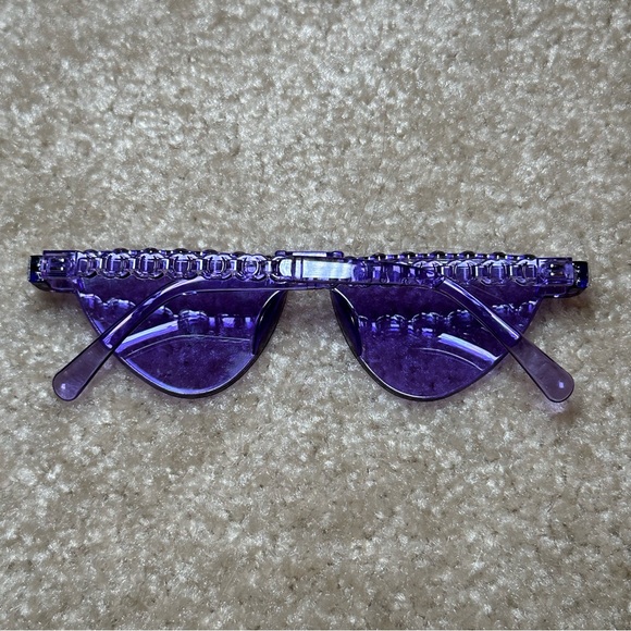 GUC Purple Grape Women’s Sunglasses - Picture 3 of 5
